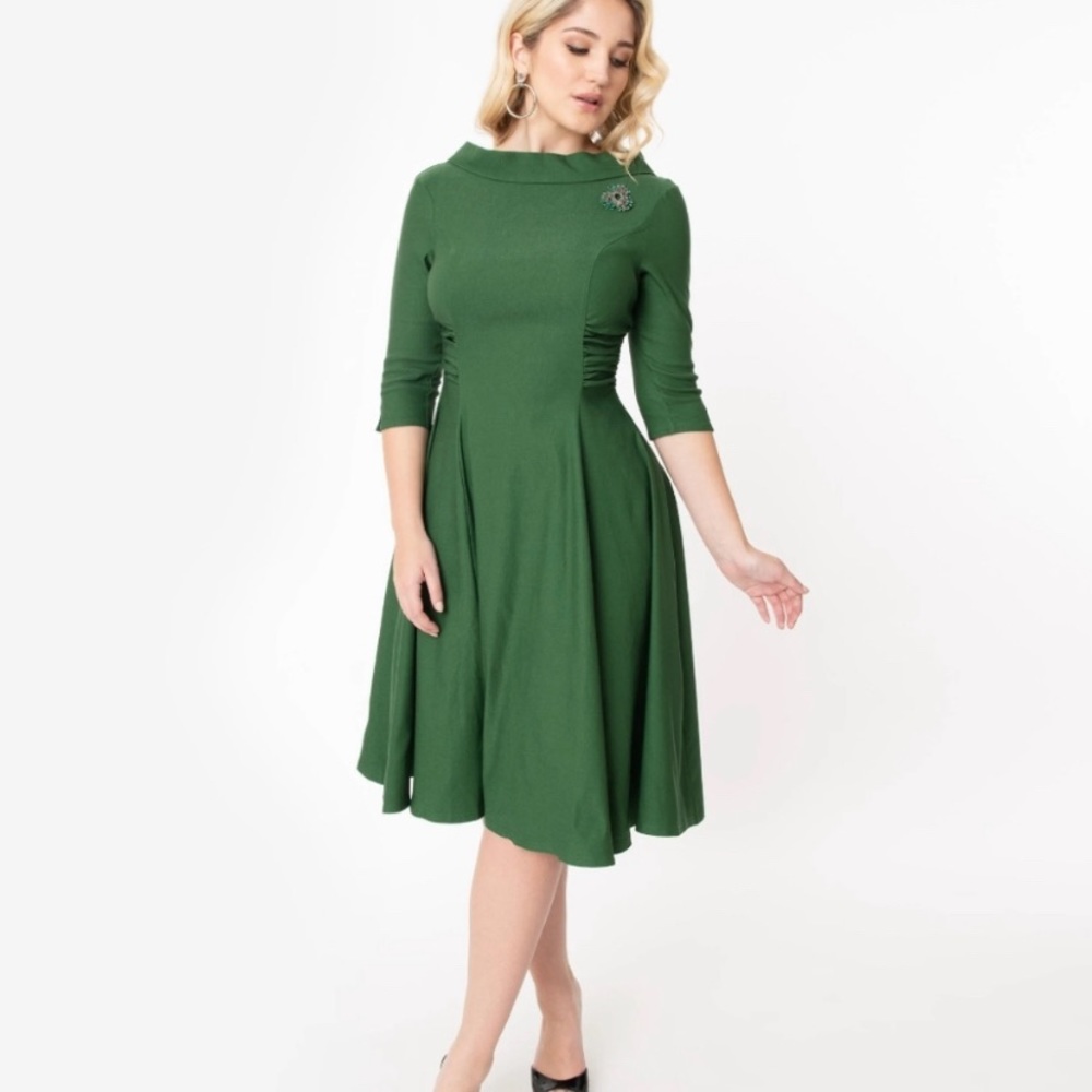 RARE Unique Vintage Nicola Swing Dress in Emerald Green